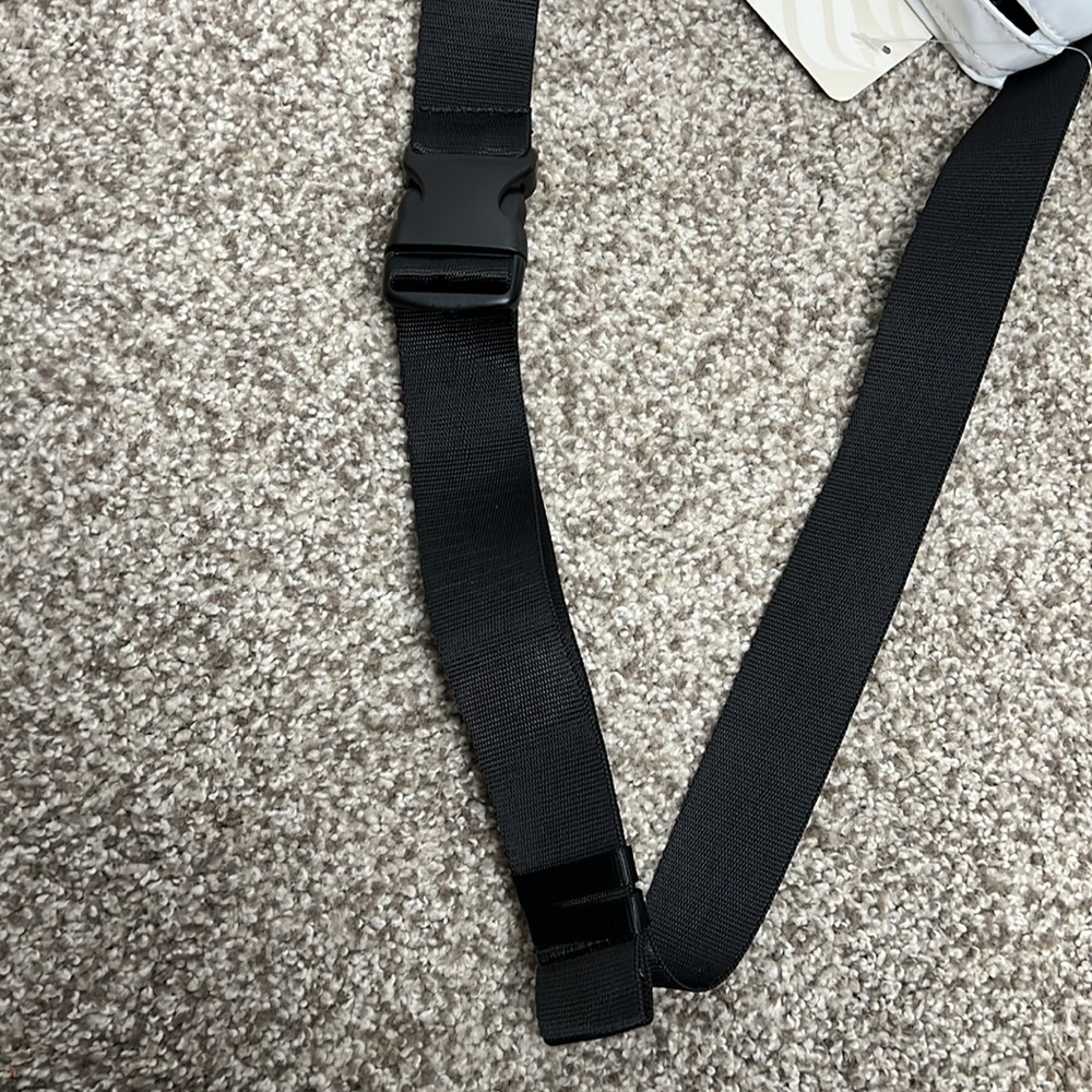 Fabletics The Minimalist Fanny - Picture 3 of 5
